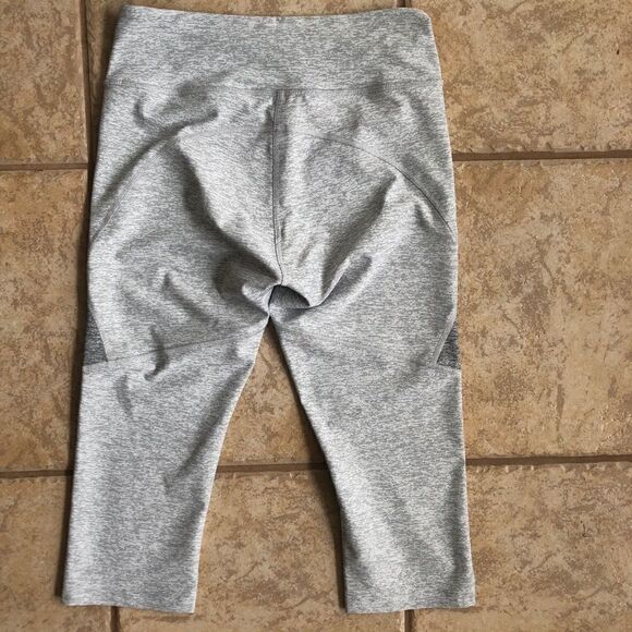 Outdoor Voices Knee Cap Leggings Dove & Ash - Picture 9 of 9